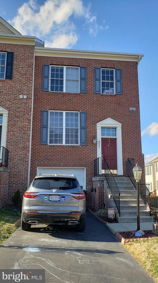 9841 Cheshire Ridge Cir, Manassas VA  20110-2791 exterior