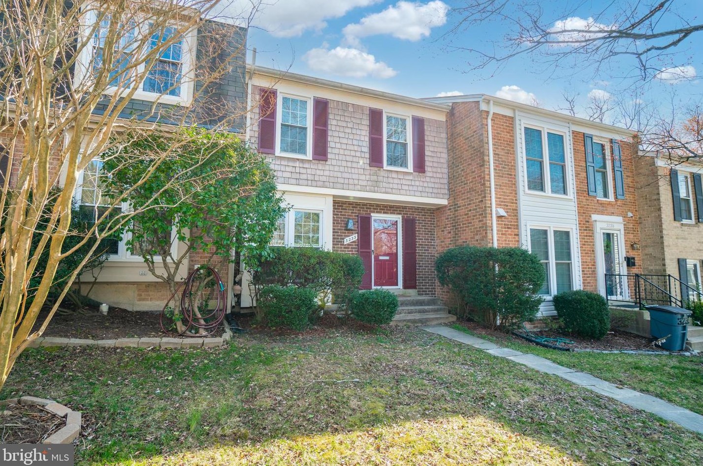 3233 Foothill St, Woodbridge, VA 22192-1404