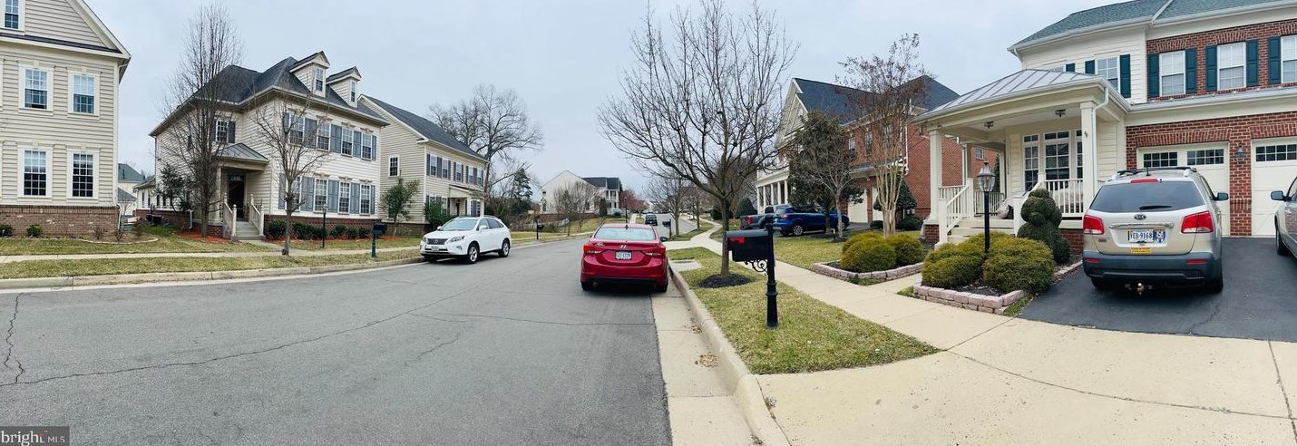 10537 Poagues Battery Dr, Bristow, VA 20136