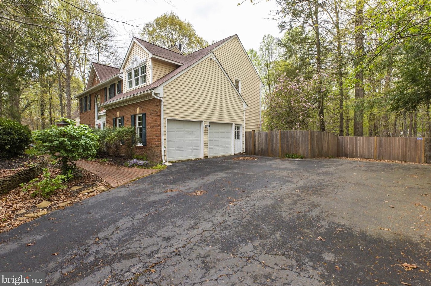 10205 Chinkapin Dr, Manassas, VA 20111-4239