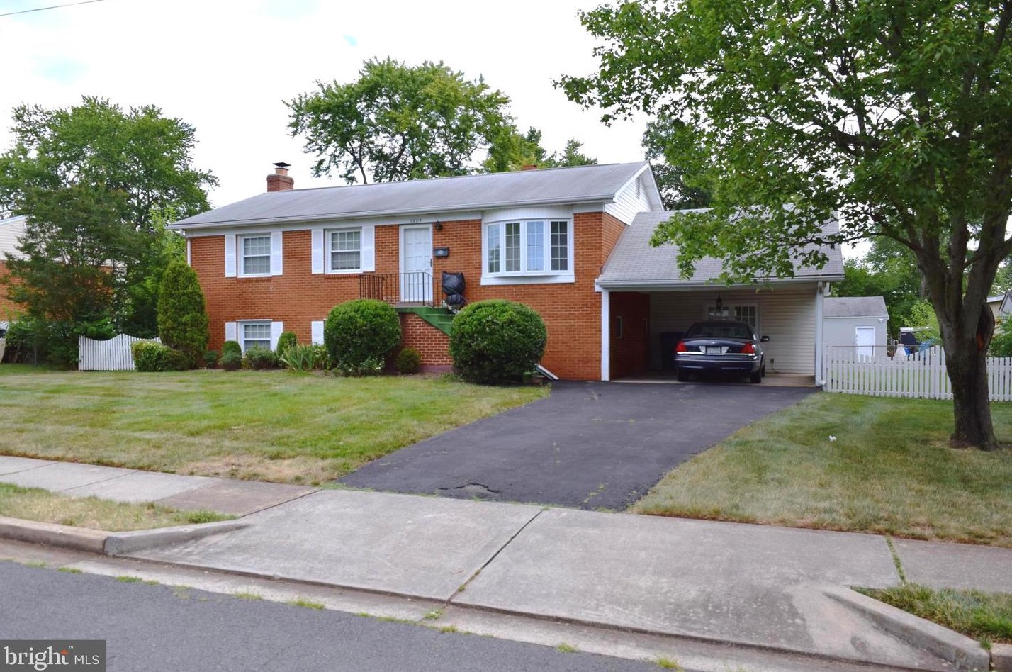 7803 Woodstock St, Manassas, VA 20109-3219