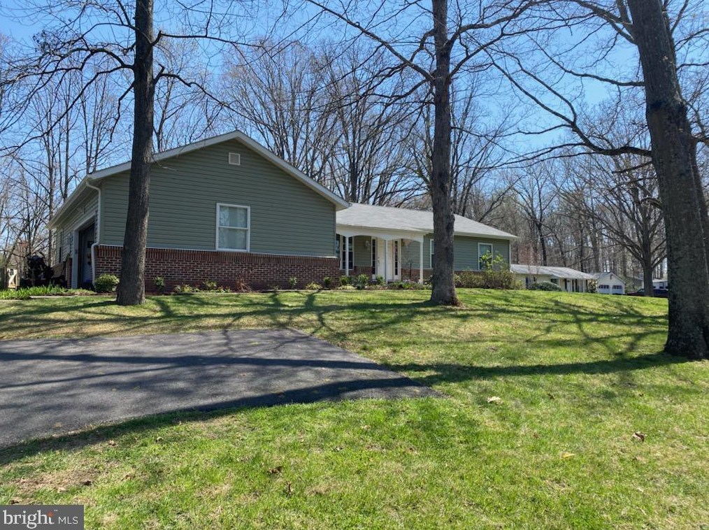 10001 Moore Dr, Manassas, VA 20111-2506