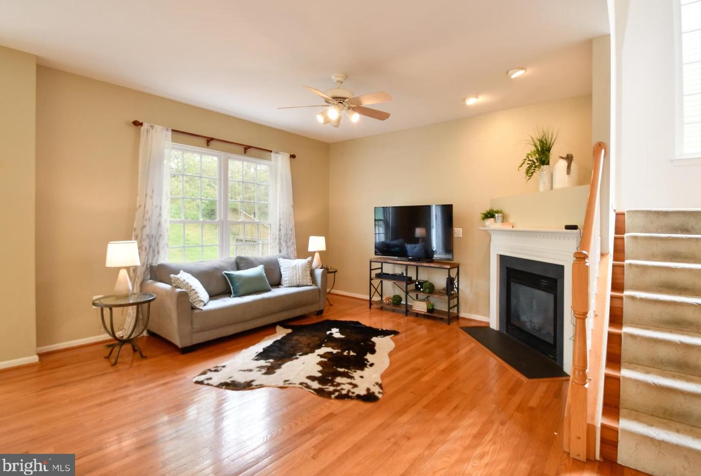 17571 Deweys Run Ln, Dumfries, VA 22026-4545