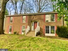 15513 Ridgecrest Dr, Dumfries VA  22025-1109 exterior