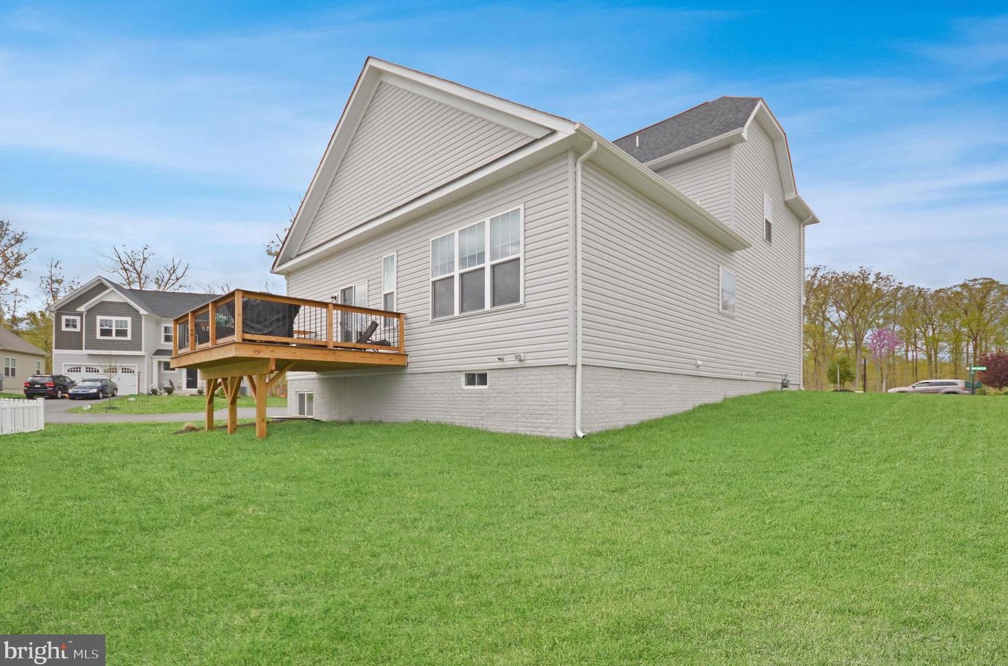 10403 Twin Leaf Dr, Bristow, VA 20136