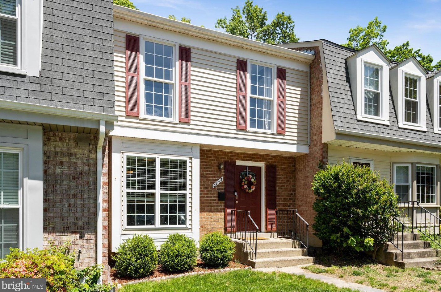 3242 Foothill St, Woodbridge, VA 22192-1405