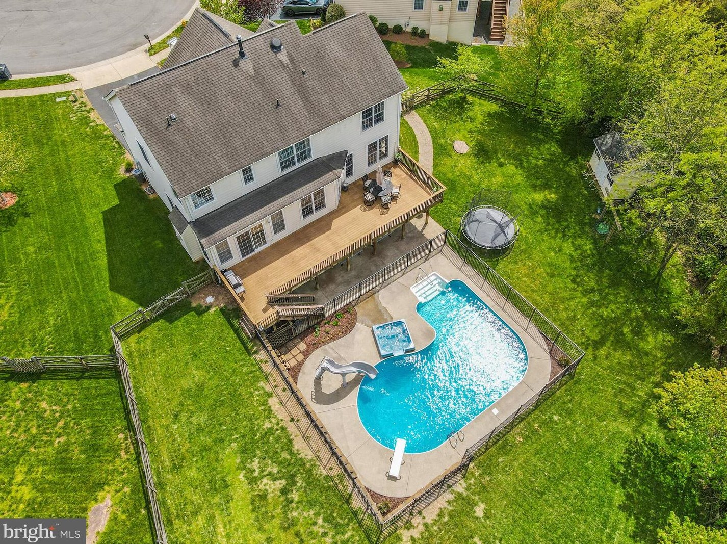 9201 Rainbow Falls Dr, Bristow, VA 20136