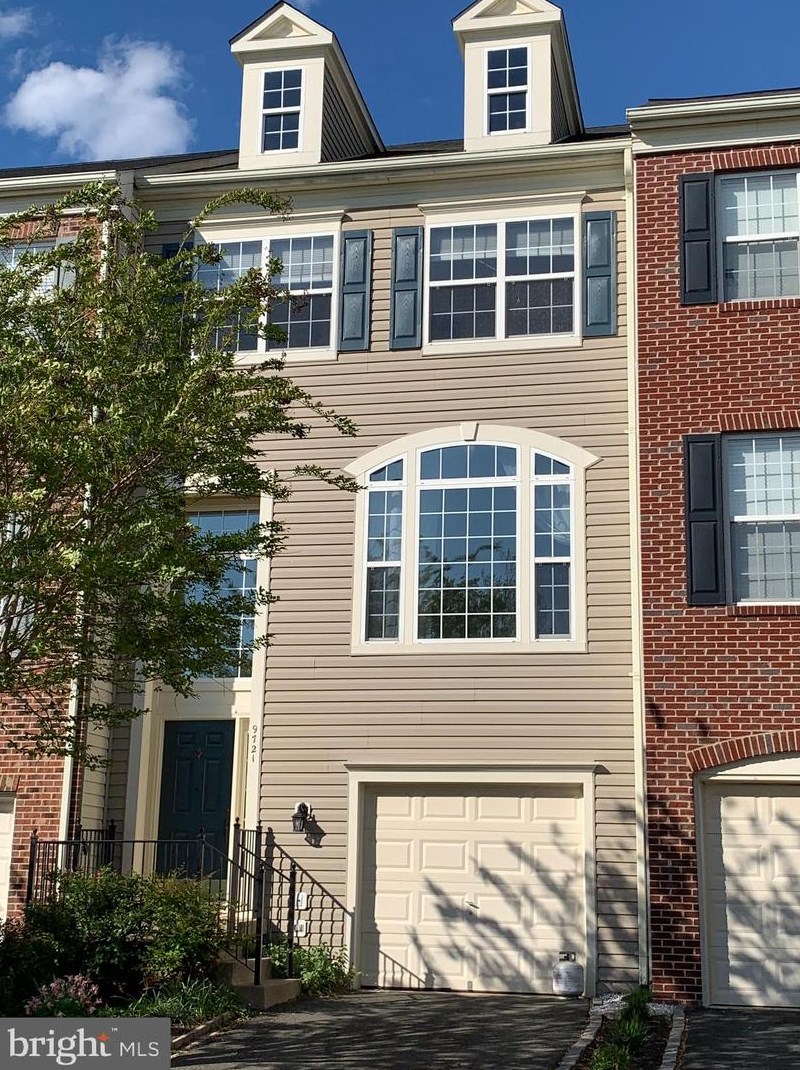 9721 Kennoway Ct, Bristow, VA 20136