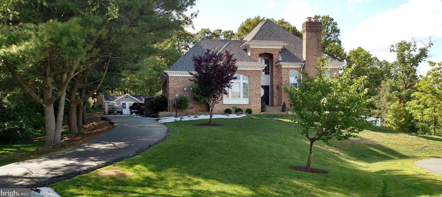18494 Running Pine Ct, Triangle, VA 22172