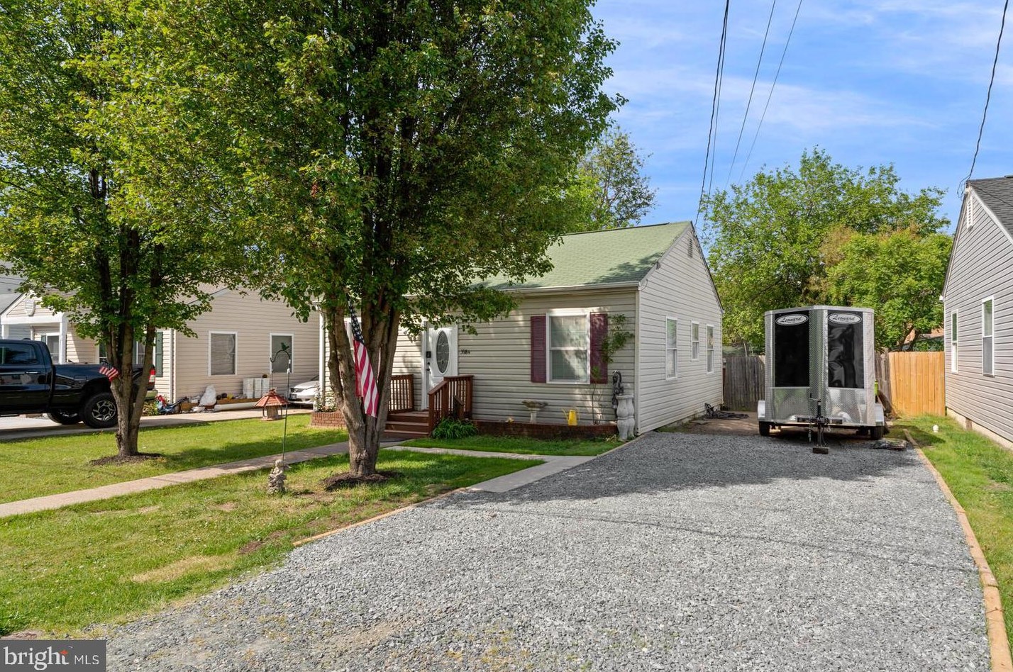 3984 White Haven Dr, Dumfries, VA 22026-2427