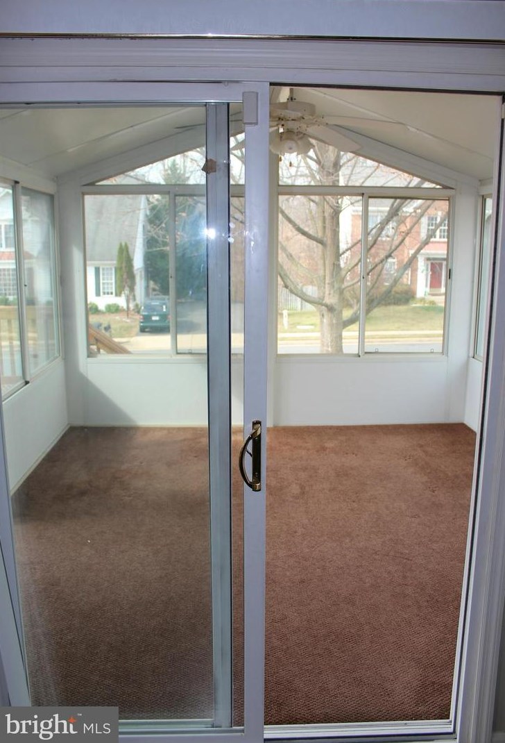 17601 Hampstead Ridge Ct, Dumfries, VA 22026-4549