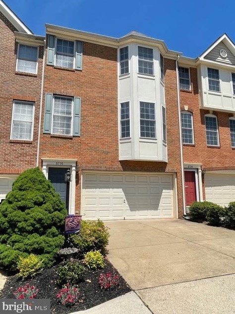 8730 Phipps Farm Way, Manassas, VA 20109