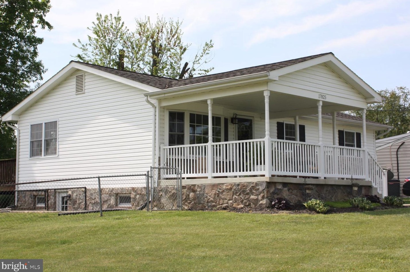 17825 Curtis Dr, Dumfries, VA 22026-2415