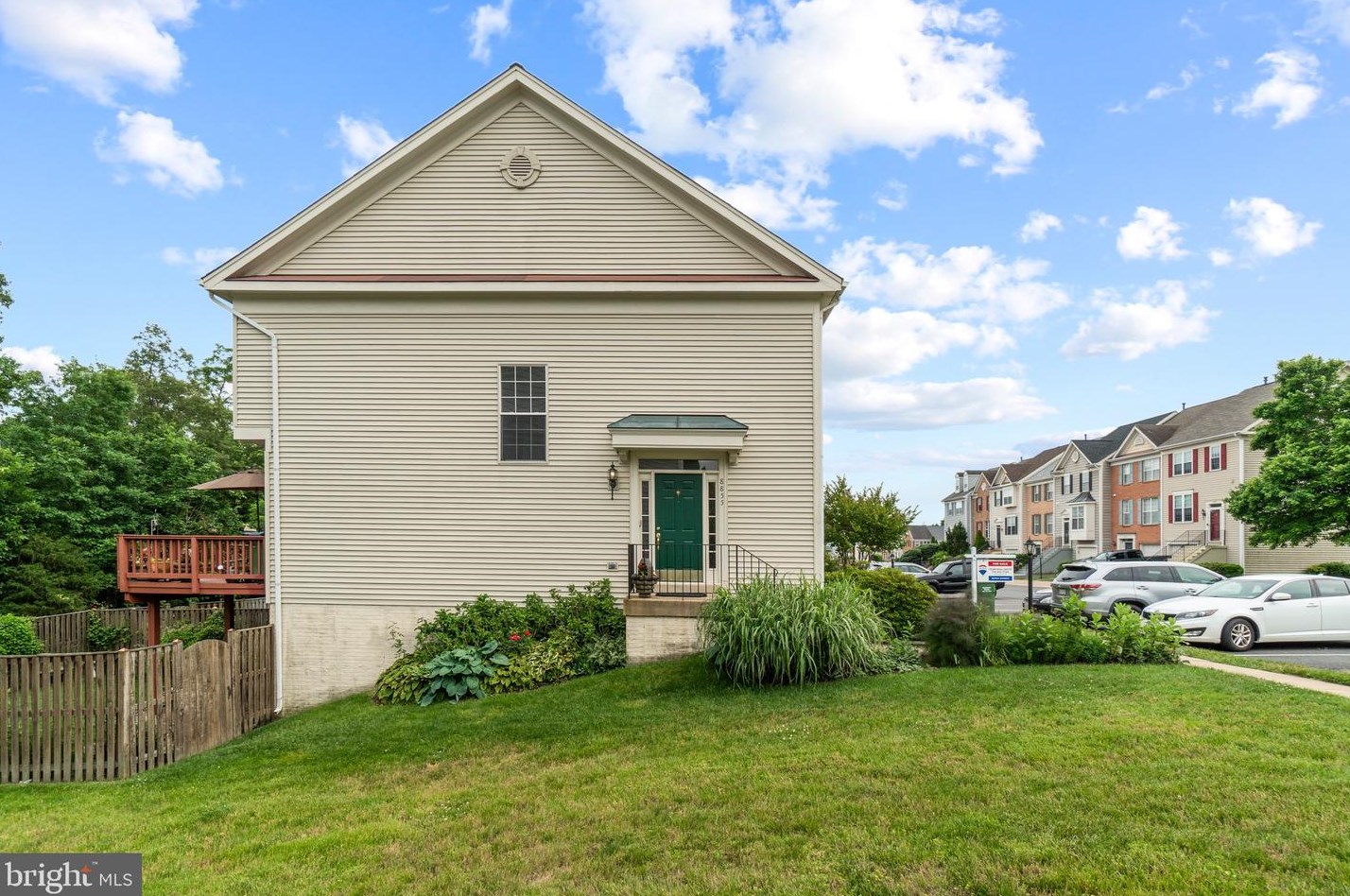 8855 Moat Crossing Pl, Bristow, VA 20136