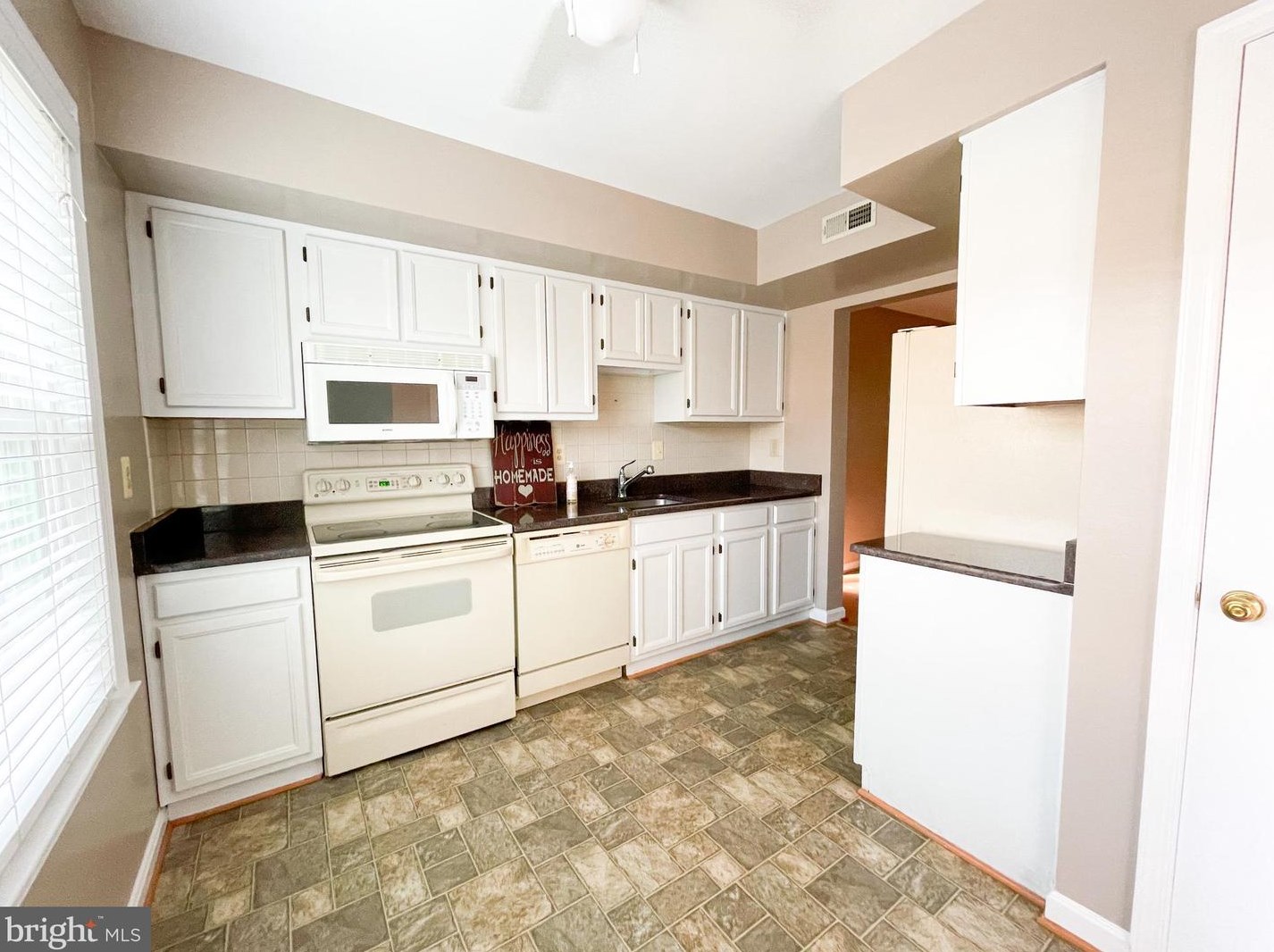 15586 Traverser Ct, Woodbridge, VA 22193