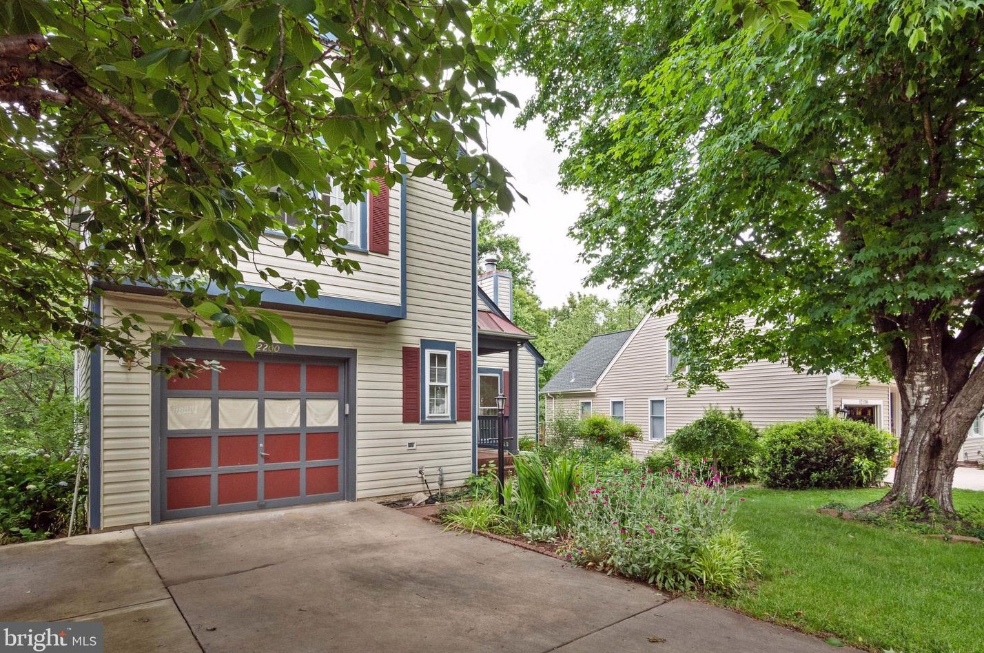 12200 Dapple Gray Ct, Woodbridge, VA 22192