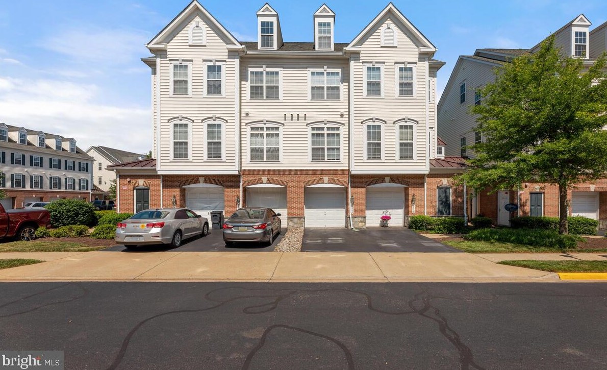 14505 Kylewood Way, Gainesville, VA 20155