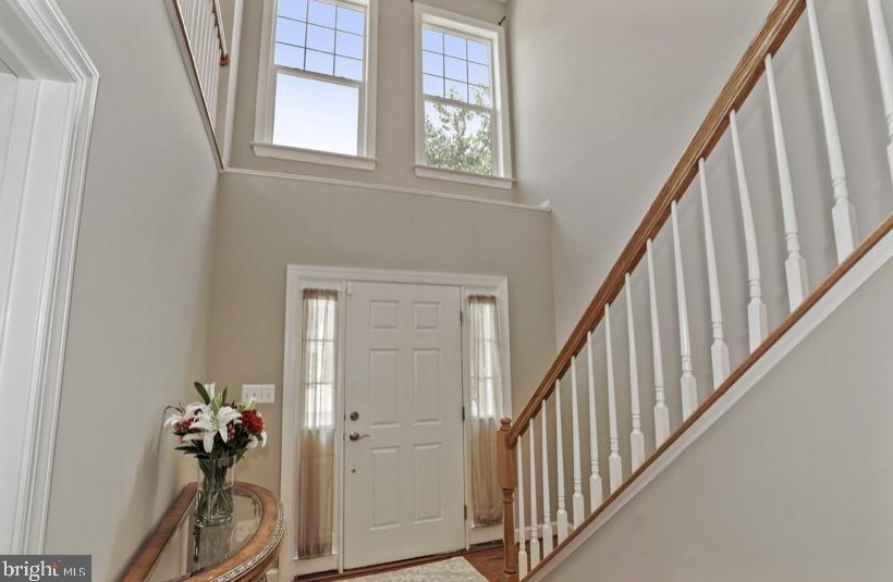 8151 Pond Crest Ter, Manassas, VA 20111-5258