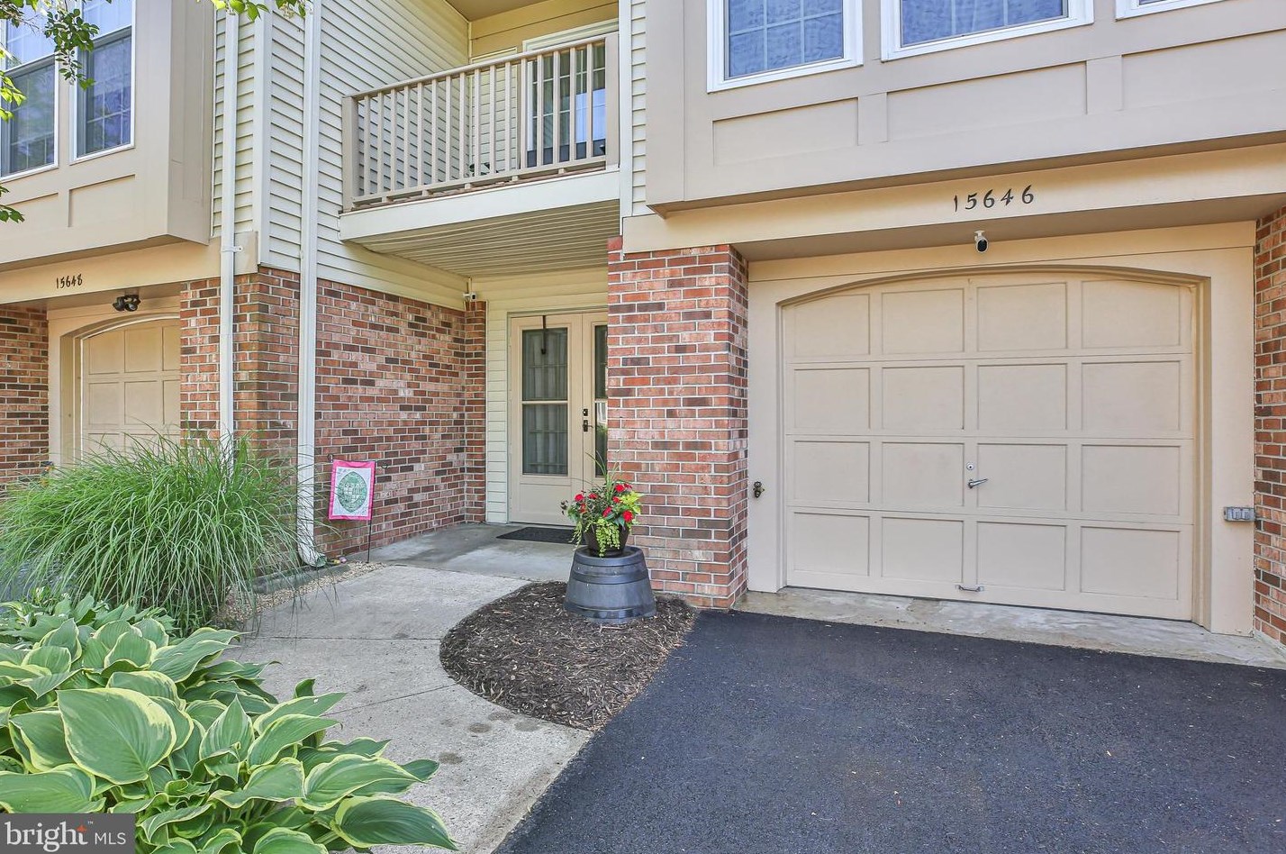 15646 Montview Dr, Dumfries, VA 22025-1327