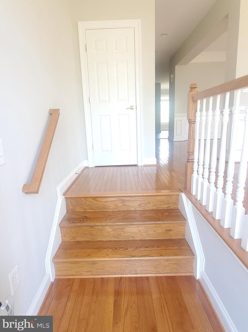 6908 Witton Cir, Gainesville, VA 20155