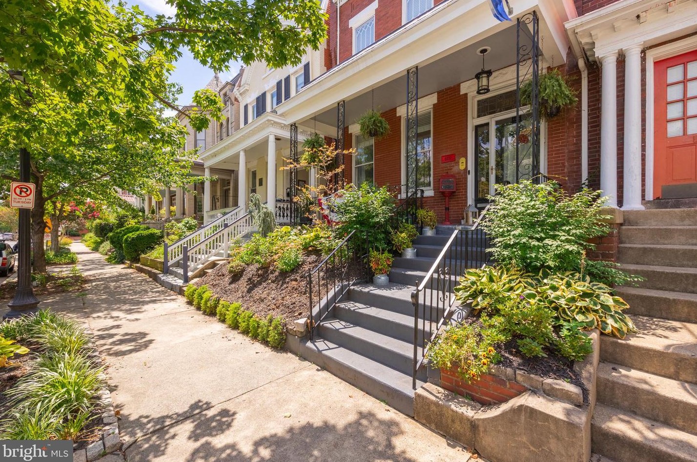 2217 W Grace St, Richmond, VA 23220