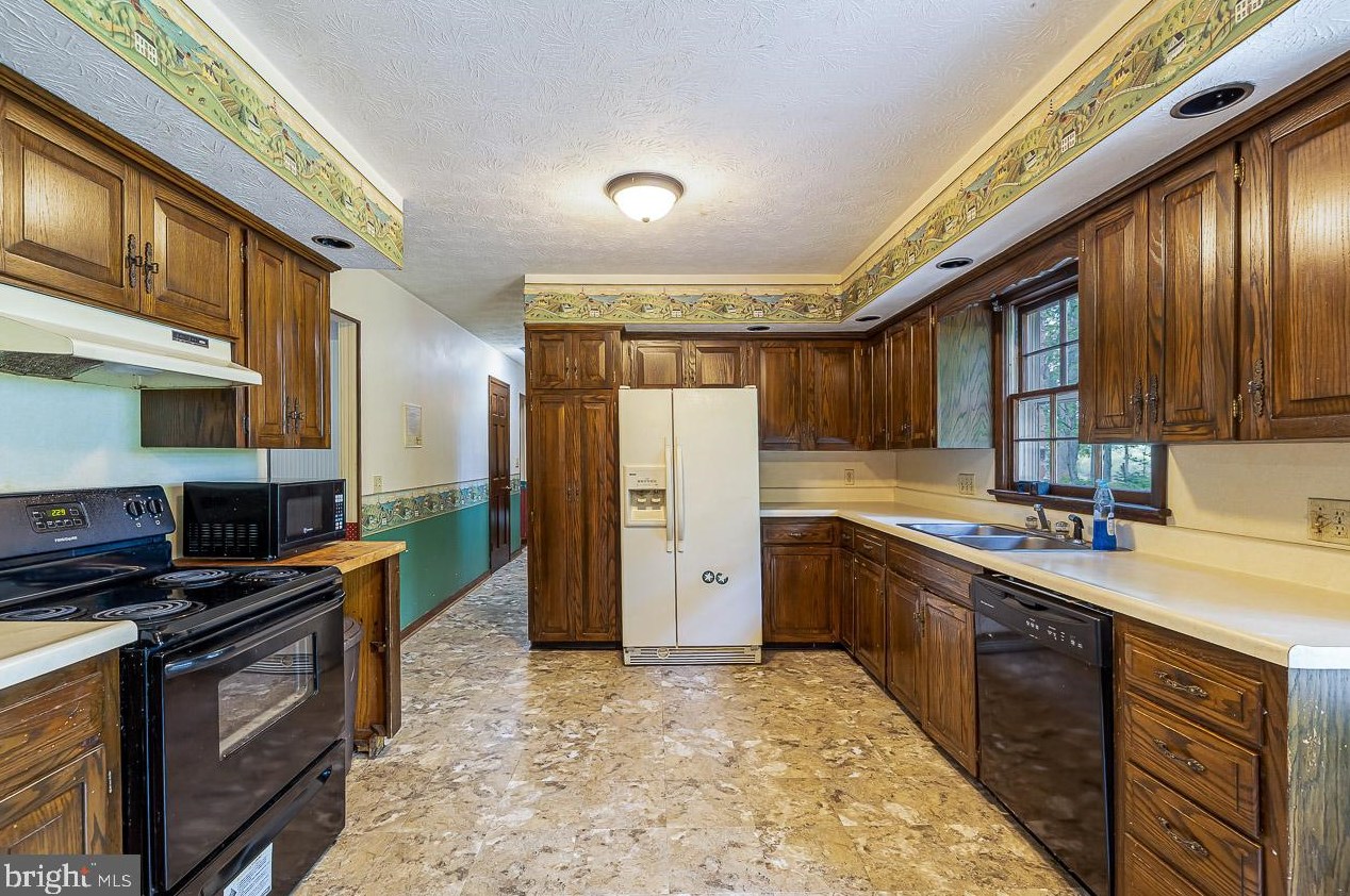 11089 Zirkle Ln, Broadway, VA 22815-3517