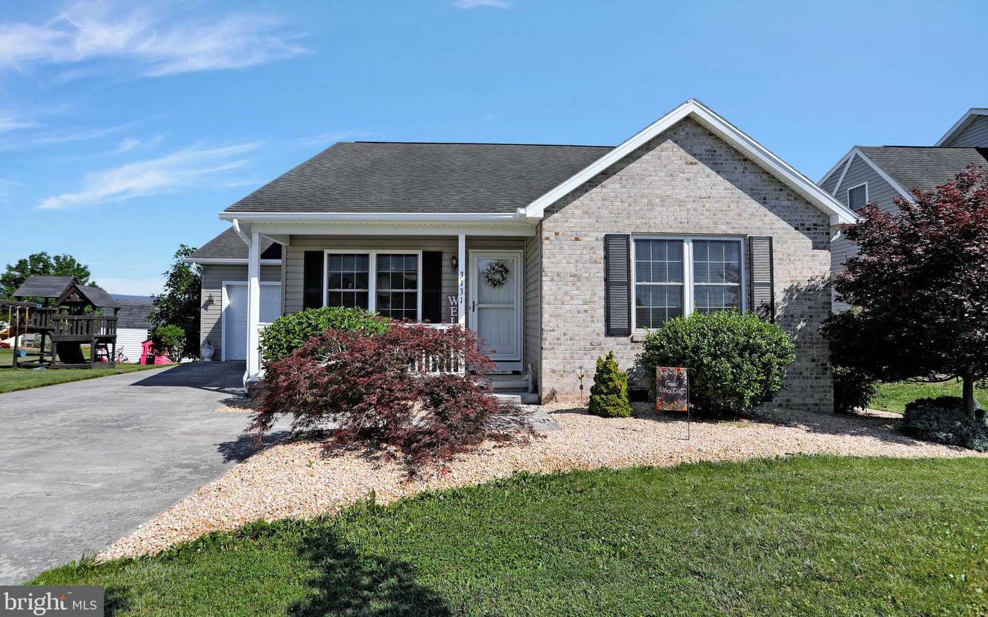 3131 Pride Cir, Broadway, VA 22815-3338
