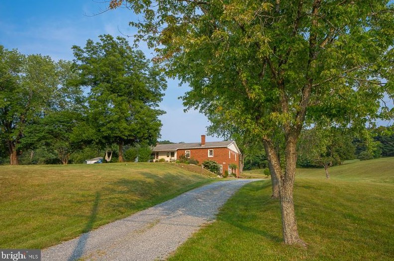 660 Pear Tree Ln, Mc Gaheysville, VA 22840