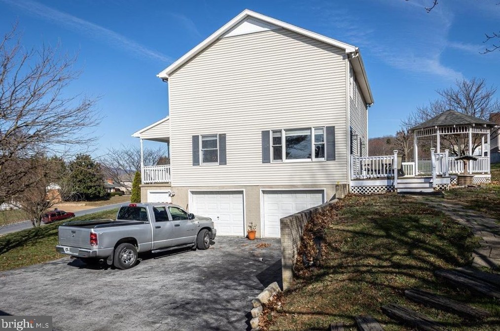 108 Hillside Ave, Elkton, VA 22827