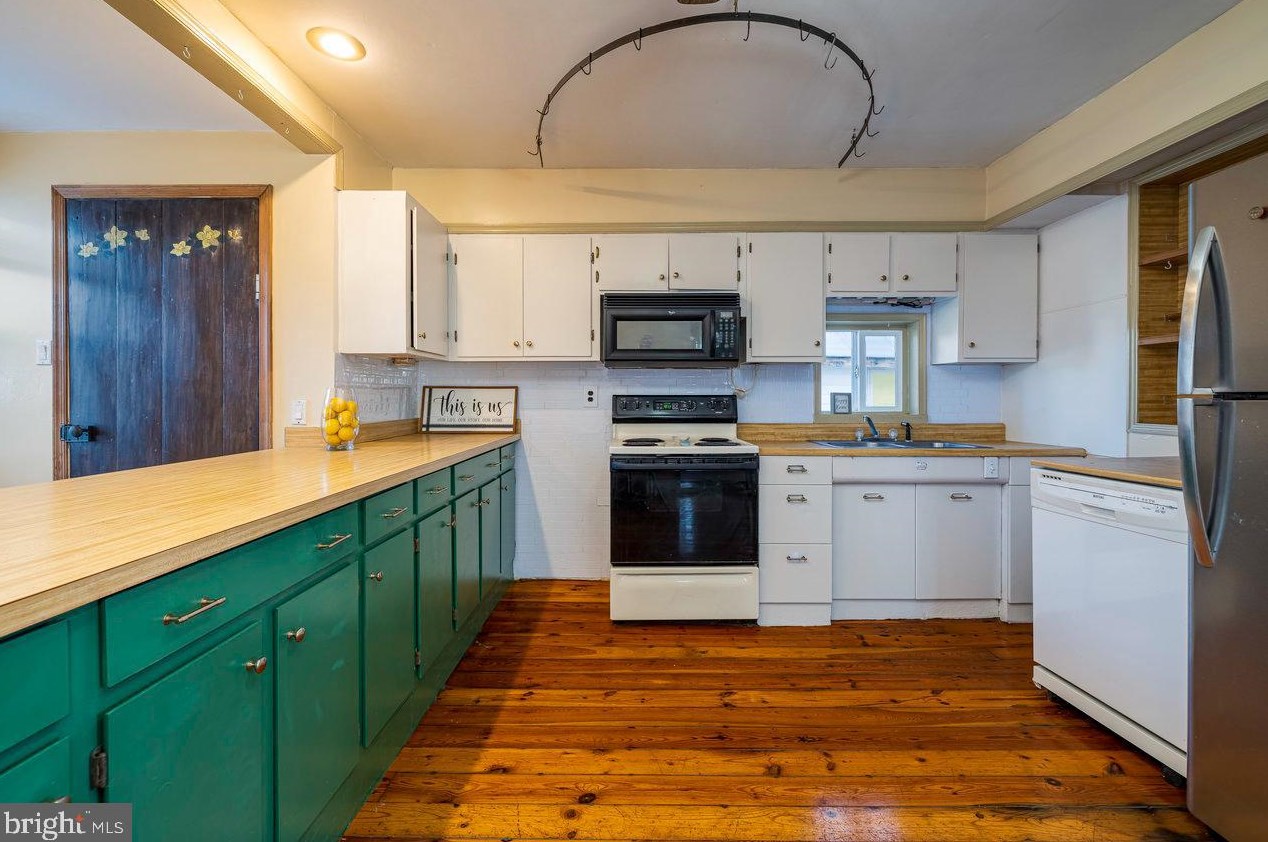 289 Brocks Gap Rd, Broadway, VA 22815-9743