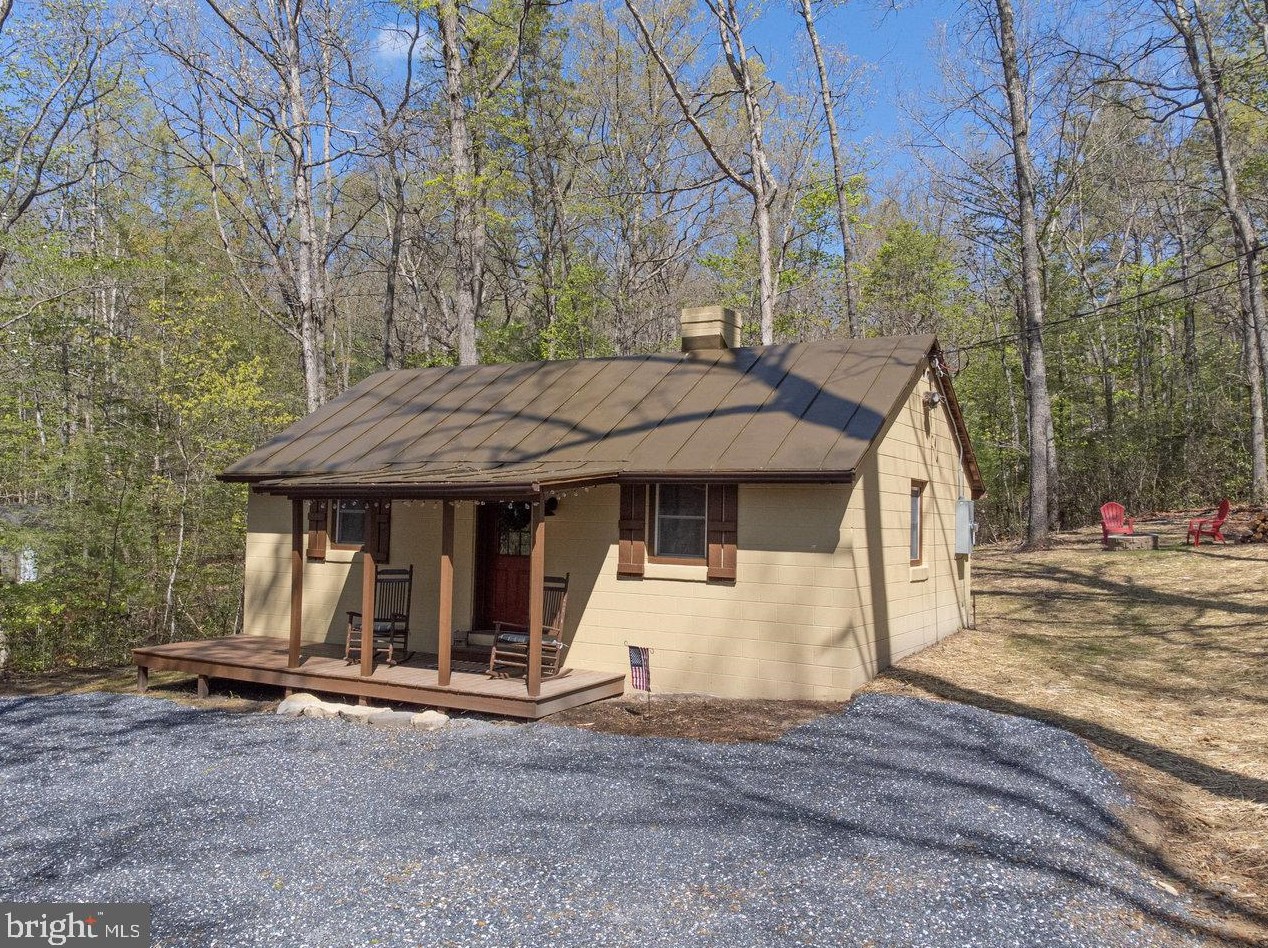 9752 Coal Run Ln, Montezuma, VA 22821