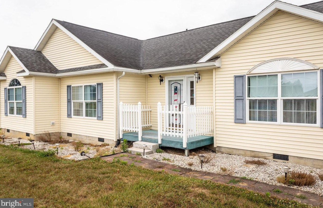 3298 Pineville Rd, Mc Gaheysville, VA 22840