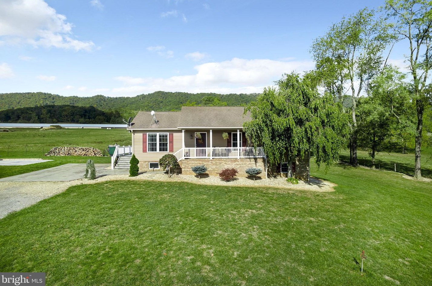 7417 Sunflower Ln, Broadway, VA 22815