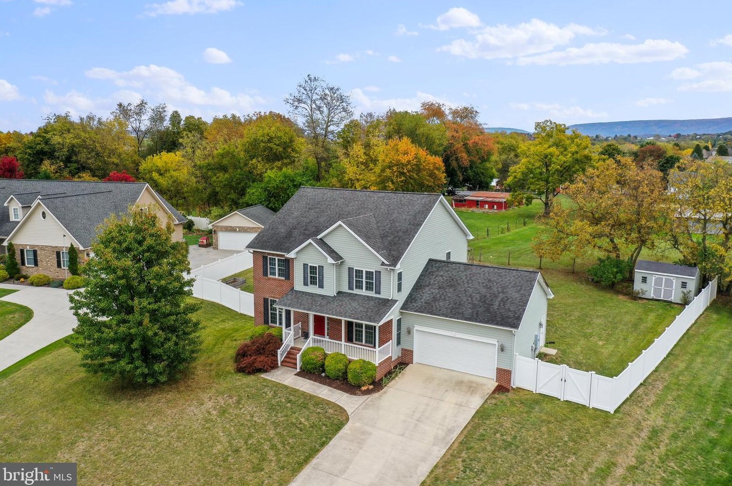 221 Rustic Ave, Broadway, VA 22815-2439