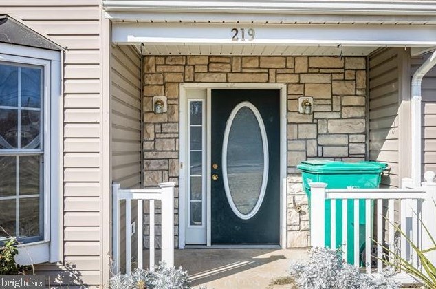 219 Aspen Ave, Grottoes, VA 24441
