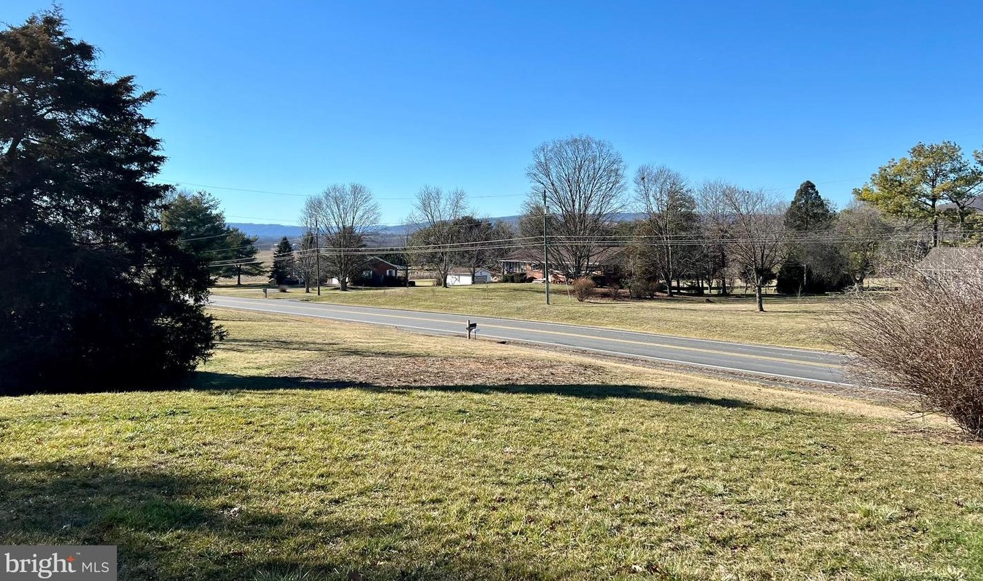 17010 New Market Rd, Timberville, VA 22853