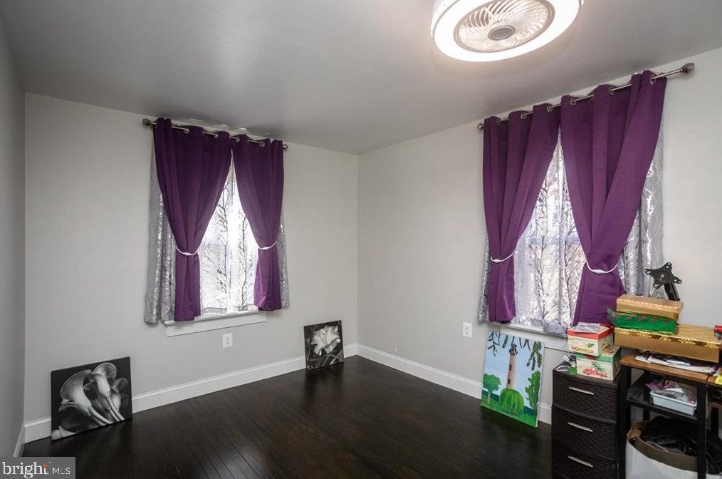 337 Fairfax Ave, Elkton, VA 22827
