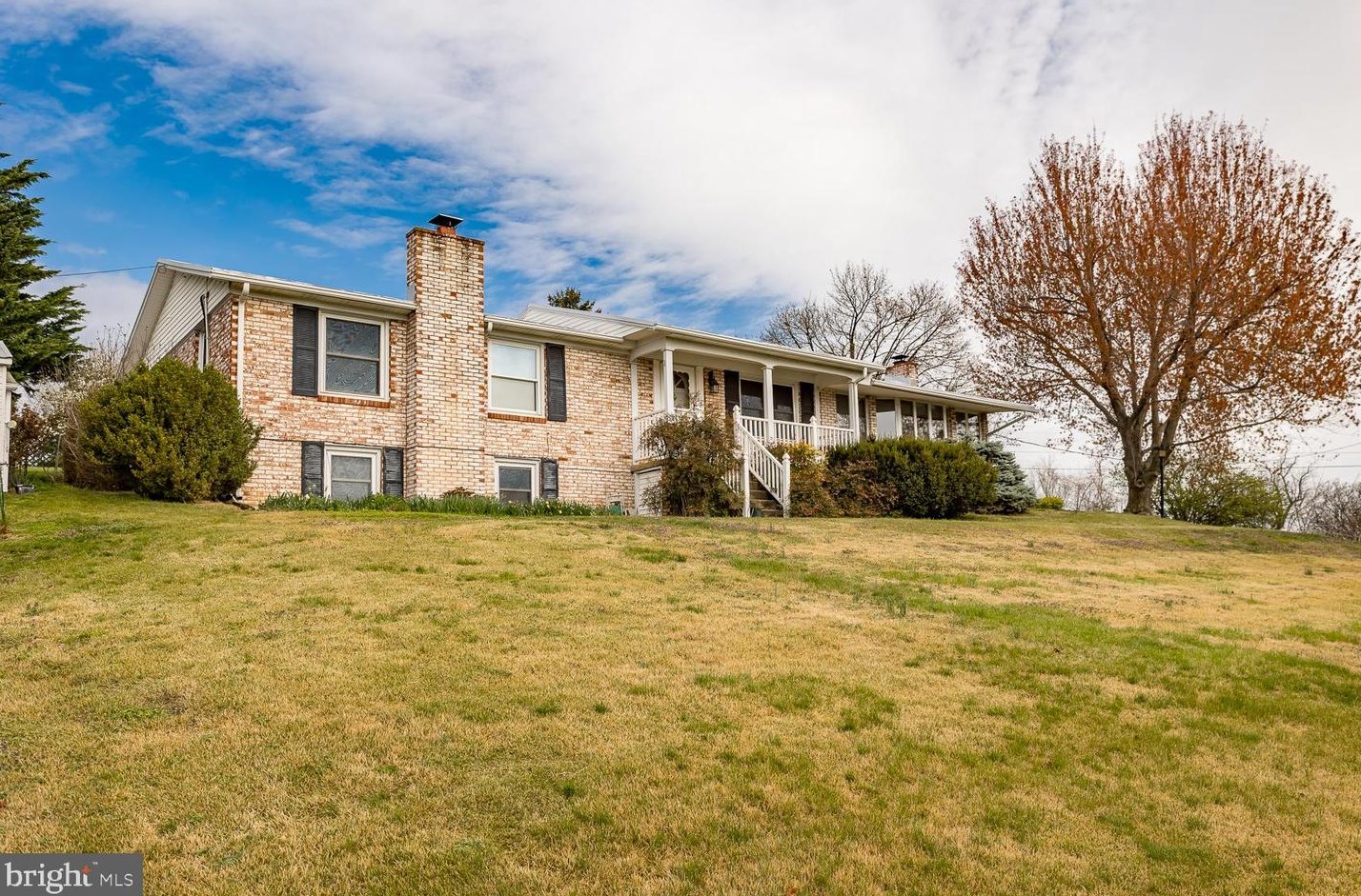 235 Windy Knoll Dr, Harrisonburg VA  22802-8886 exterior