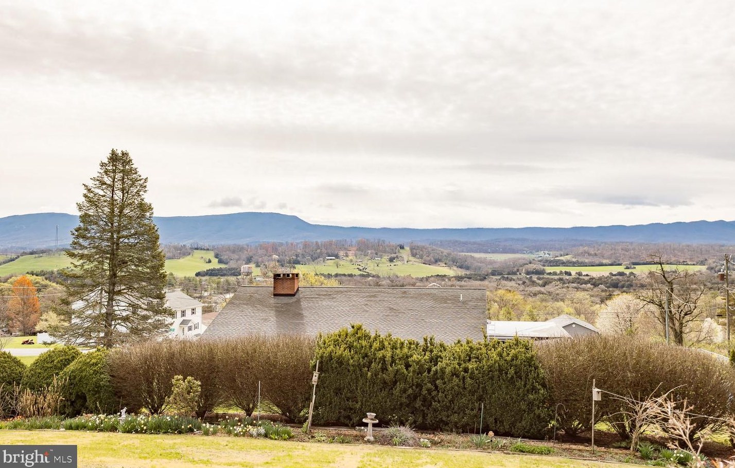 235 Windy Knoll Dr, Harrisonburg VA  22802-8886 exterior