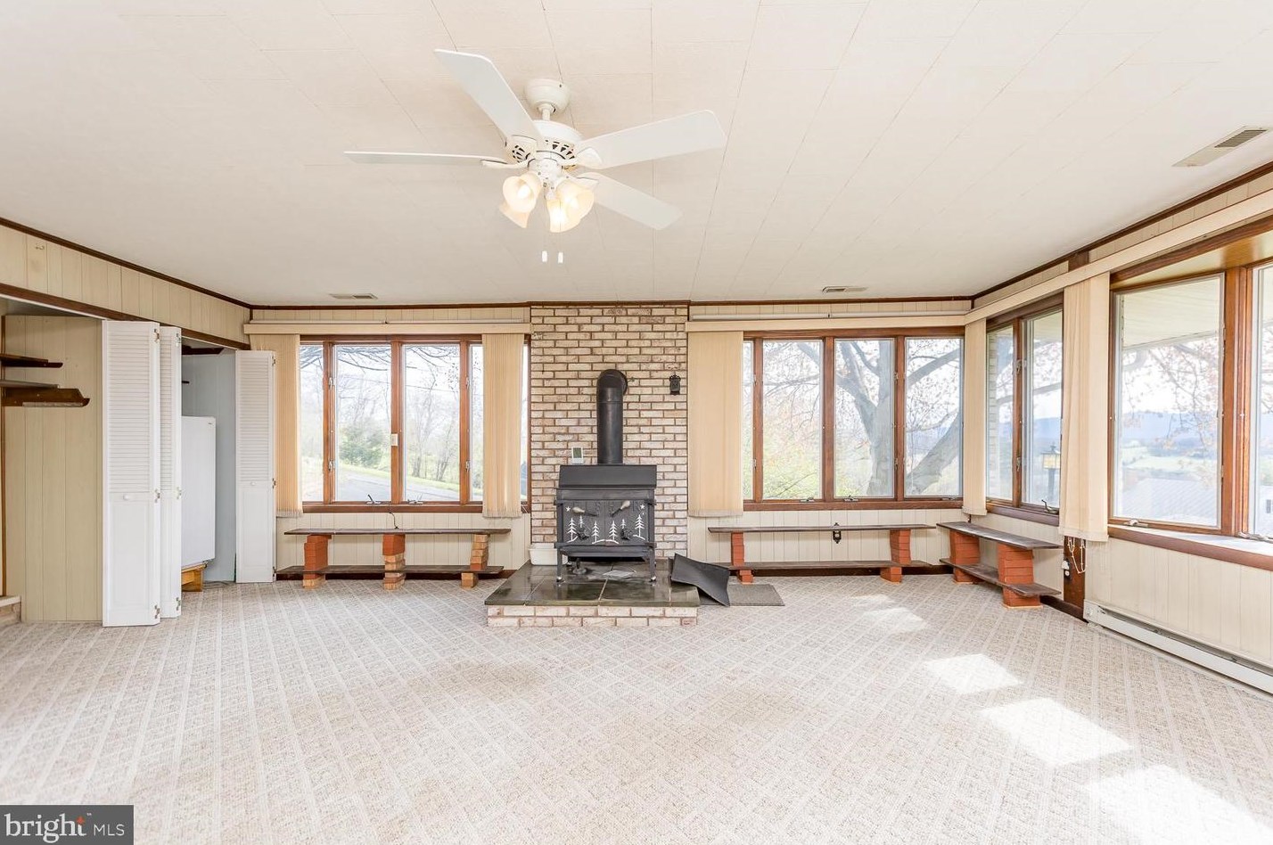 235 Windy Knoll Dr, Harrisonburg VA  22802-8886 exterior