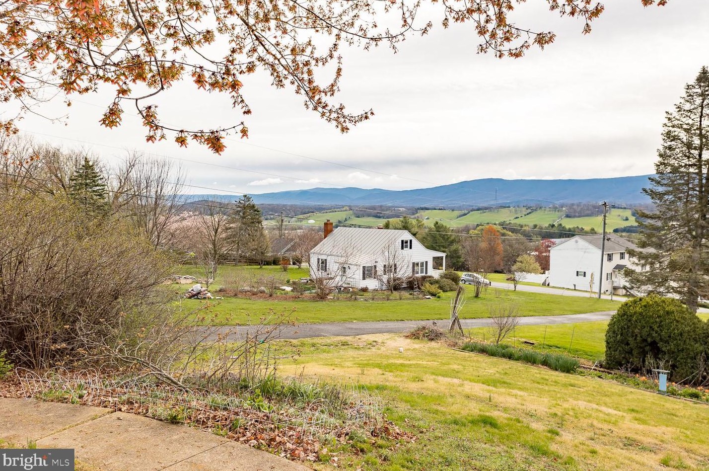 235 Windy Knoll Dr, Harrisonburg VA  22802-8886 exterior