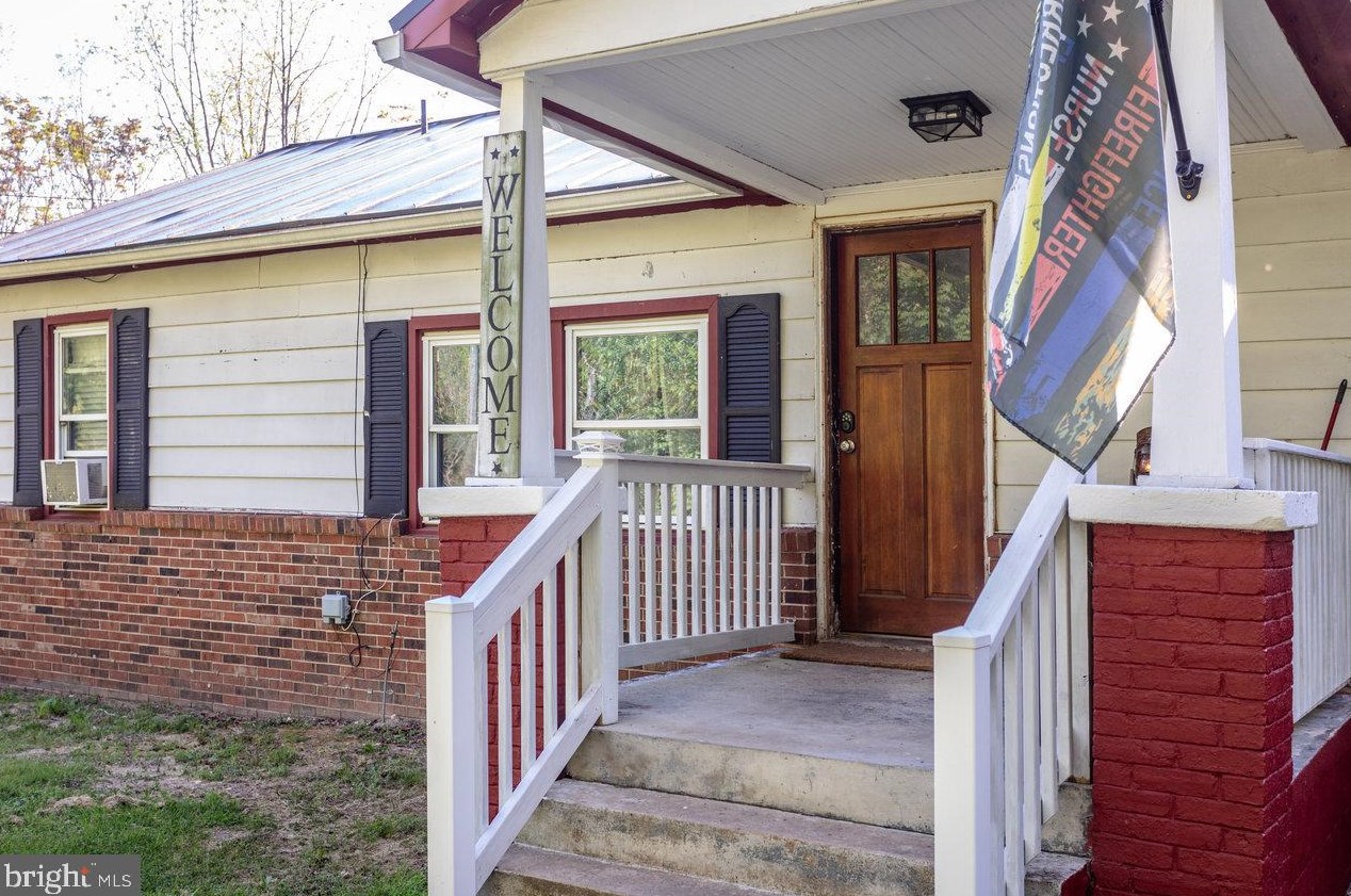 4205 Mountain Farm Rd, Elkton, VA 22827