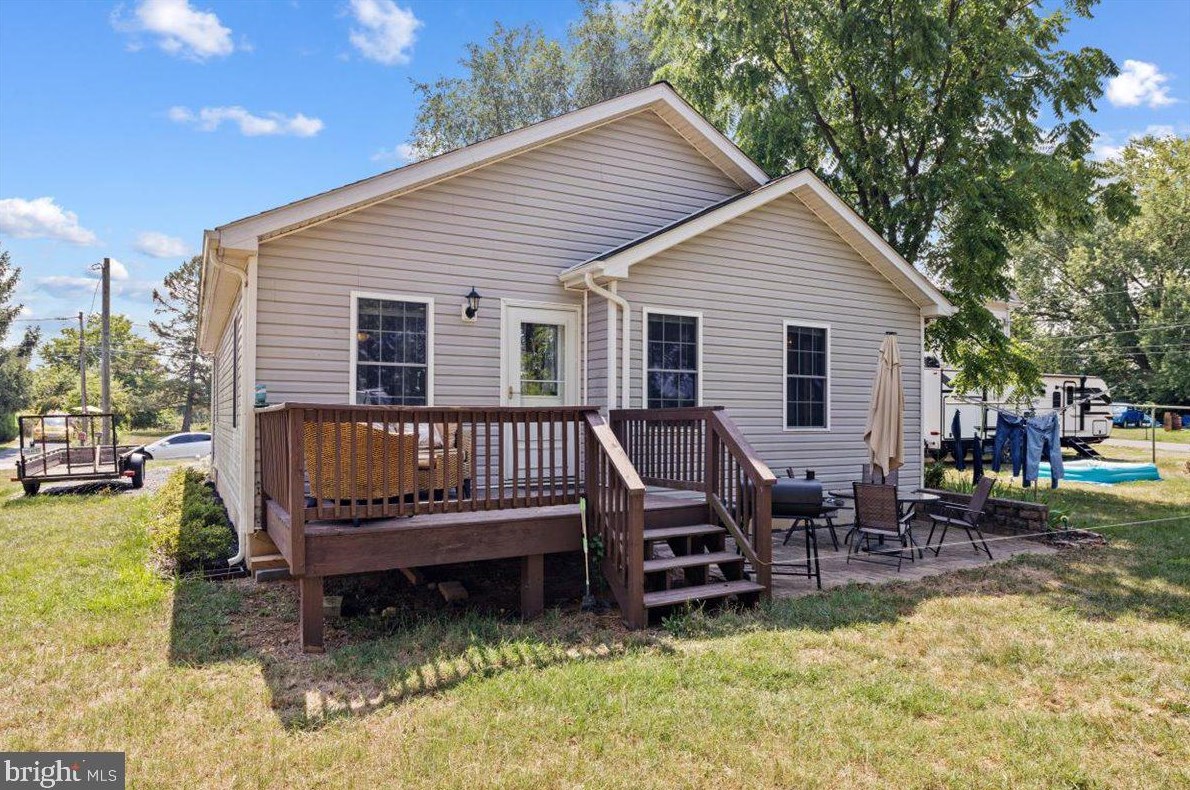 300 Montevideo St, Timberville, VA 22853