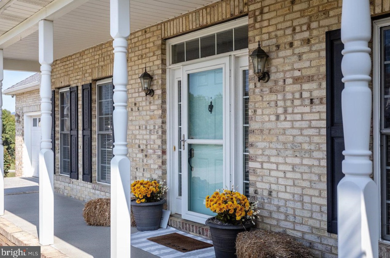 99 Jessica Dr, Penn Laird, VA 22846