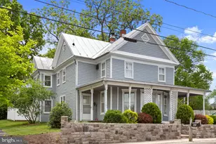 121 S Central St, Broadway, VA 22815 - Photo 1