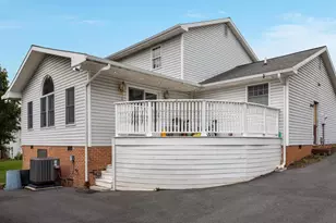 335 N Main St, Timberville, VA 22853 - Photo 30