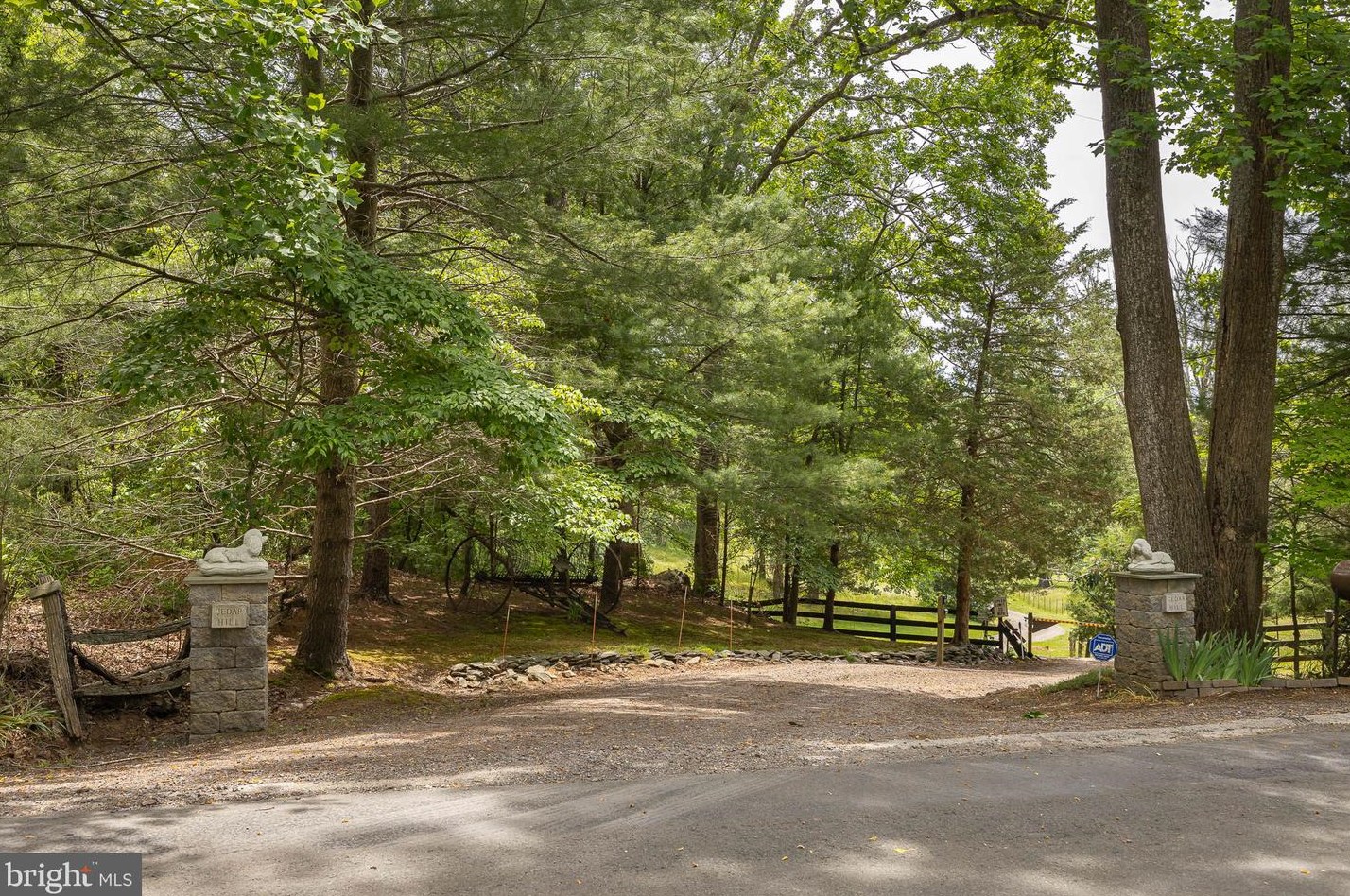 420 Castleton Ford Rd, Castleton, VA 22716-2632