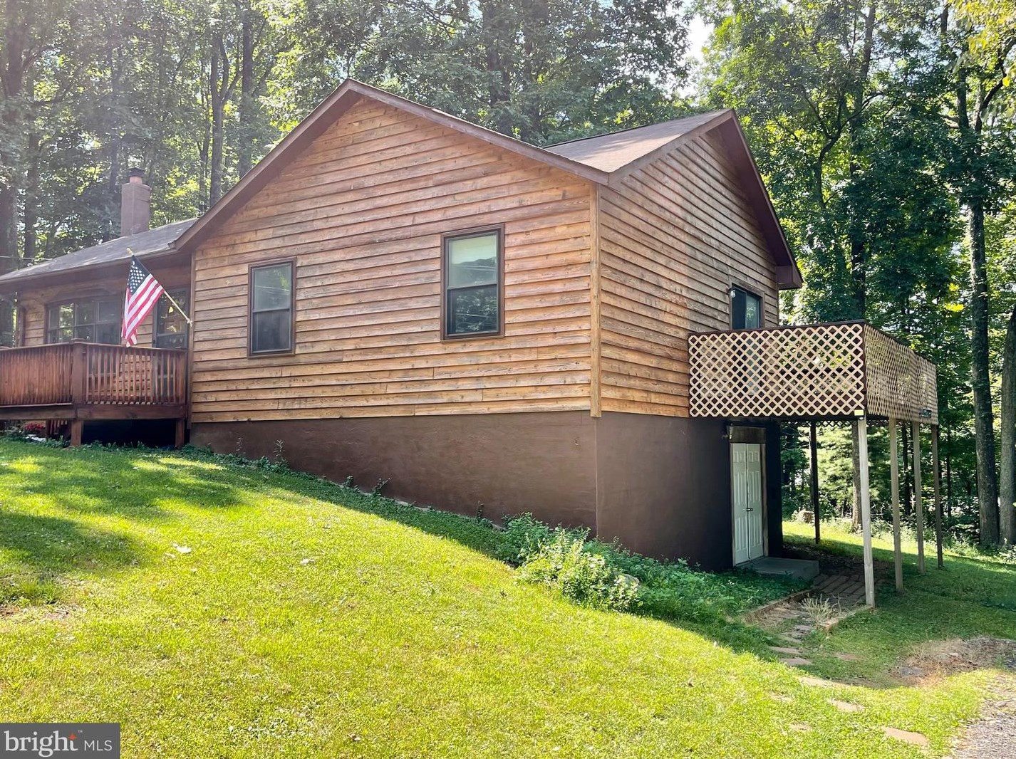 157 Apache Trl, Front Royal, VA 22623-2126