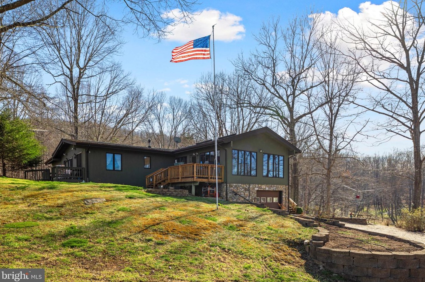 61 Thorns Mill Run Ln, Viewtown, VA 20106-4026
