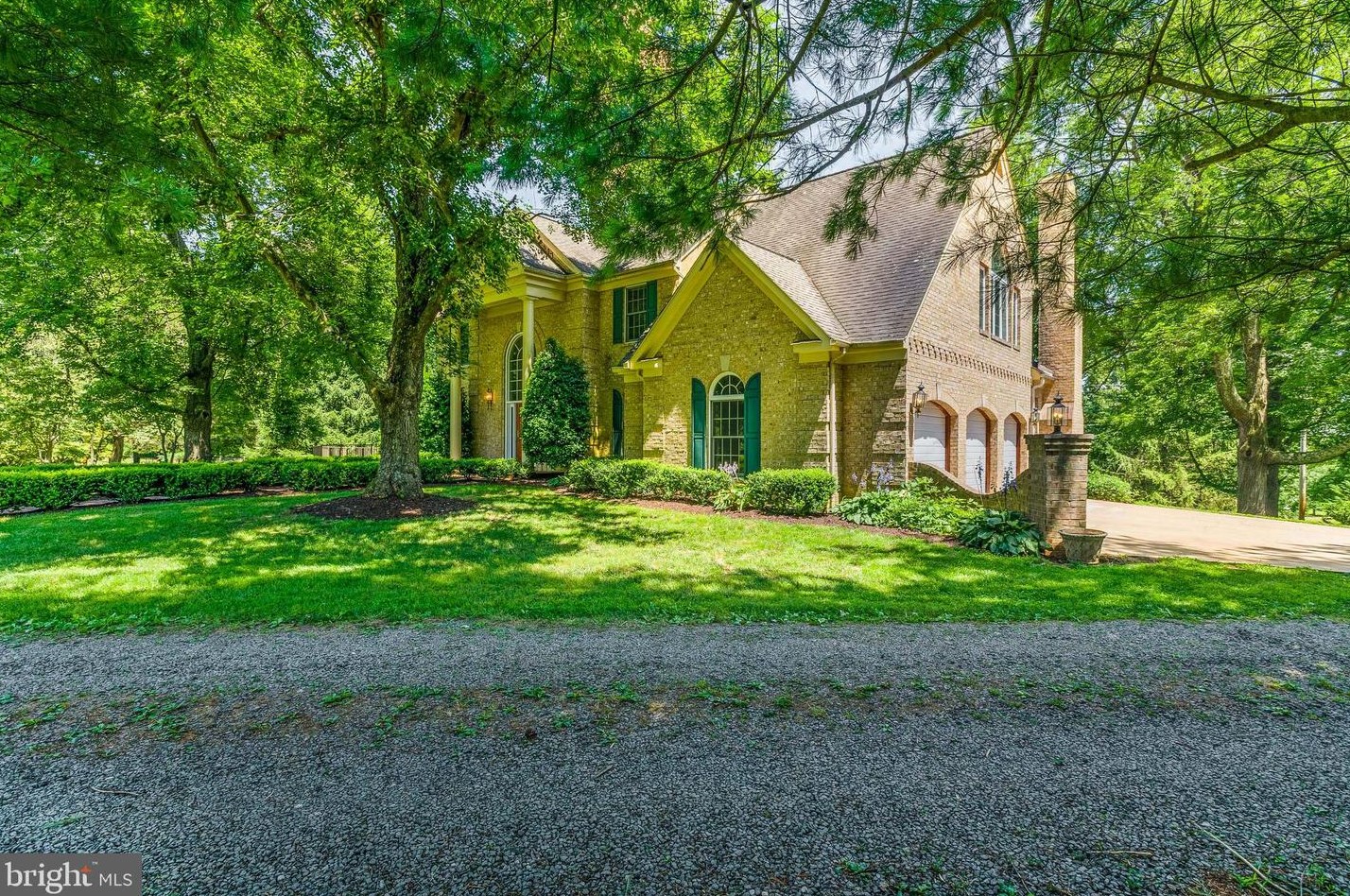 18 Lost Acres Ln, Viewtown, VA 20106